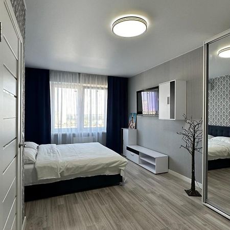 Є Генератор 1Кім Осокорки Вул Бориса Гмирі 20 Жк Патріотика Kyjev Exteriér fotografie